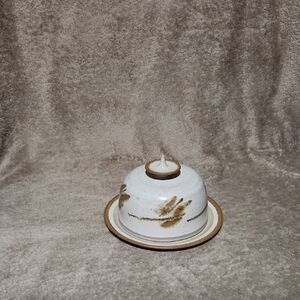 Ceramic Butter Dish with Lid - White and Brown